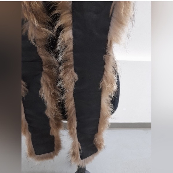 Real Fur - Picture 9 of 13